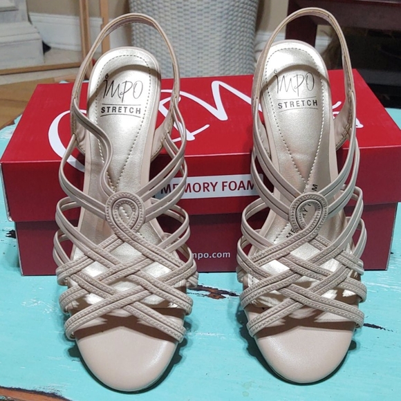 Impo Shoes - Impo Beige Kitten Heel shoes size 8M